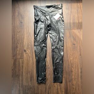 Spanx faux leather leggings. Large. Black. NWT.